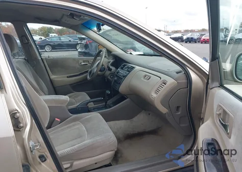 2000 Honda Accord 2.3 Se z USA, uszkodzony, nr VIN 1HGCG6696YA088156